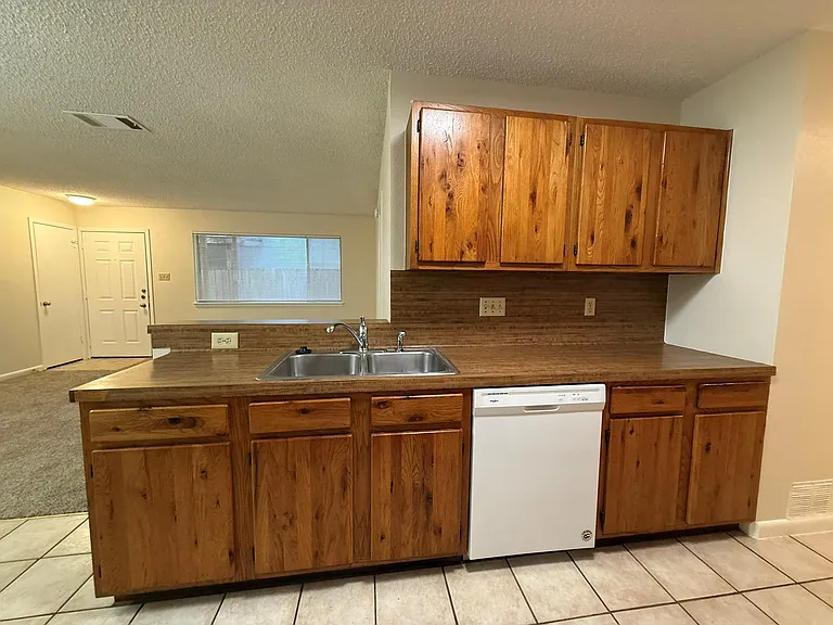 11945 Sunhillow Bnd #B — Photo 9