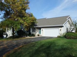 113 N Oak Grove Dr, Madison, WI 53717
