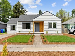 9045 SE Morrison St, Portland, OR 97216