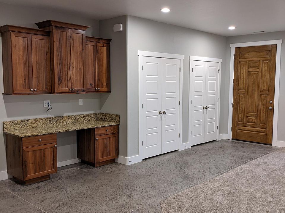 2nd image of 580 Clearwater Way
