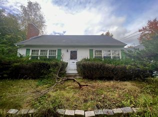 157 W Hill Rd, Gardiner, ME 04345