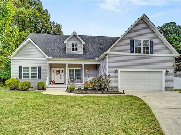 411 Maple Rd, Yorktown, VA 23690