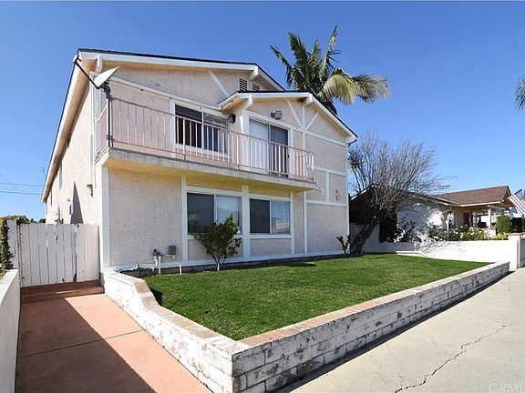 2nd image of 1323 S Cabrillo Ave