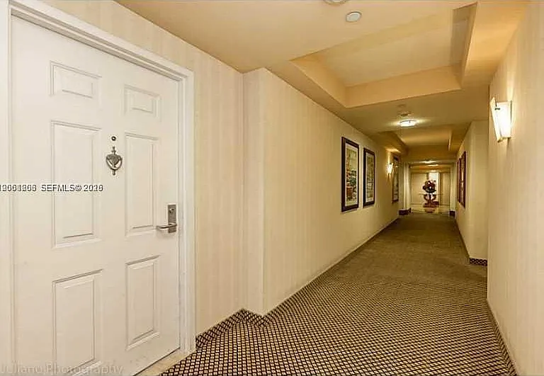 19501 W Country Club Dr #2205 — Photo 9