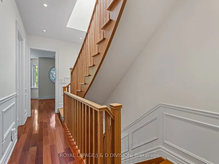 8 Huntley St — Photo 18