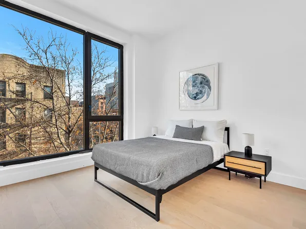 450 Grand Avenue image 6 of 17