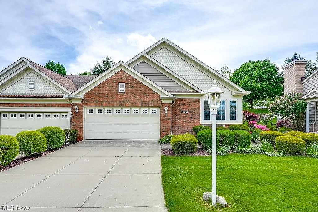 248 Stone Bridge Dr photo 1