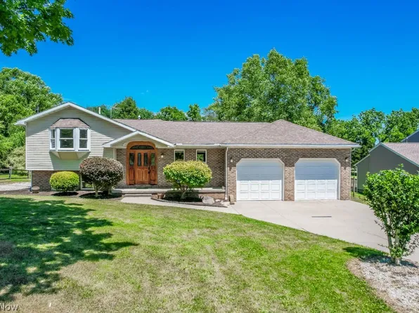 3559 Woodlawn Dr, Barberton, OH 44203
