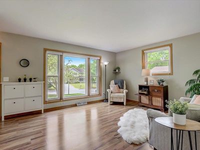 6 Wentworth CIRCLE, Madison, WI, 53719