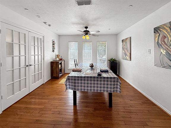 4th image of 3109 Robin Rd