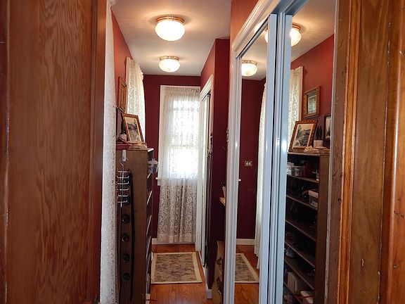 Walk in closet-double