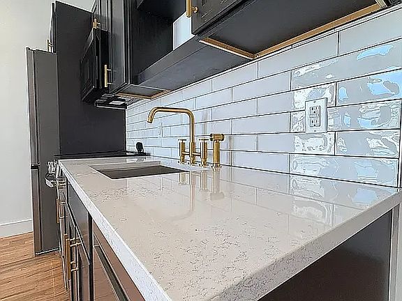 5th image of 349 Broadway #8