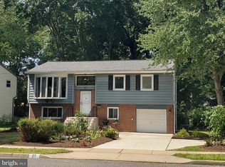25 Green Vale Rd, Cherry Hill, NJ 08034