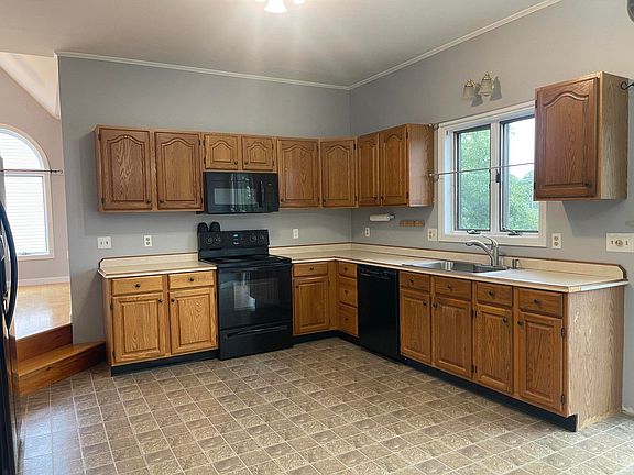 5th image of 332 Palmer Avenue