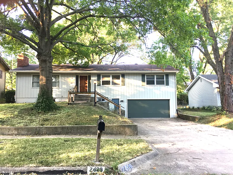 2409 Manchester Rd — Photo 5
