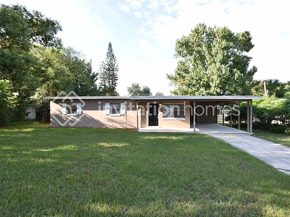 521 Iris Rd