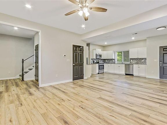 5th image of 129 Pierce Hill Rd NE