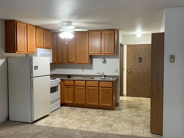 Park Place West Apartments — Photo 11