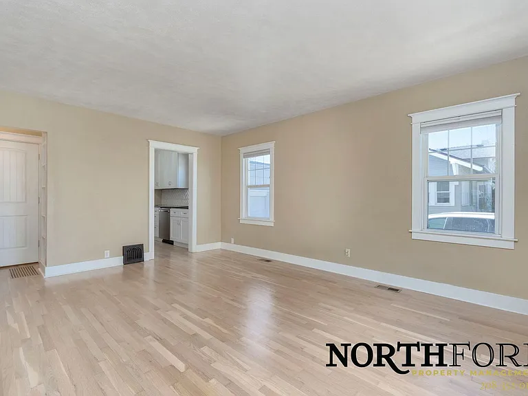208 N 18th St — Photo 4