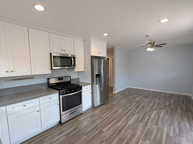2 bed, 1000 sqft, $2,800 — Photo 3