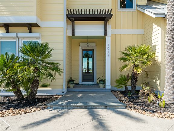 4th image of 1017 N Isle Dr