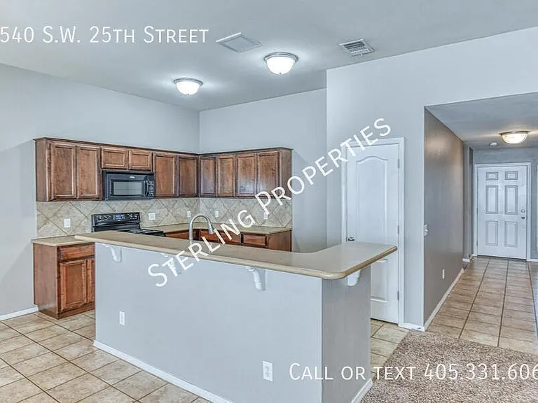 9540 SW 25th St — Photo 10