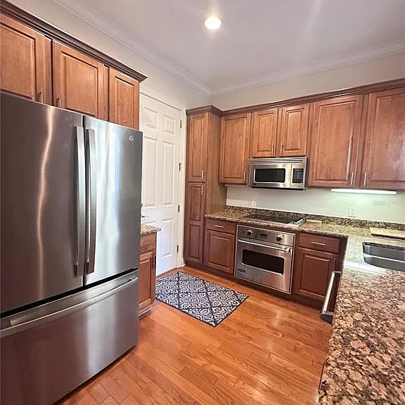 2303 Kensington Garden Ln — Photo 8