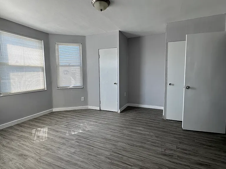 2647 S 68th St — Photo 16