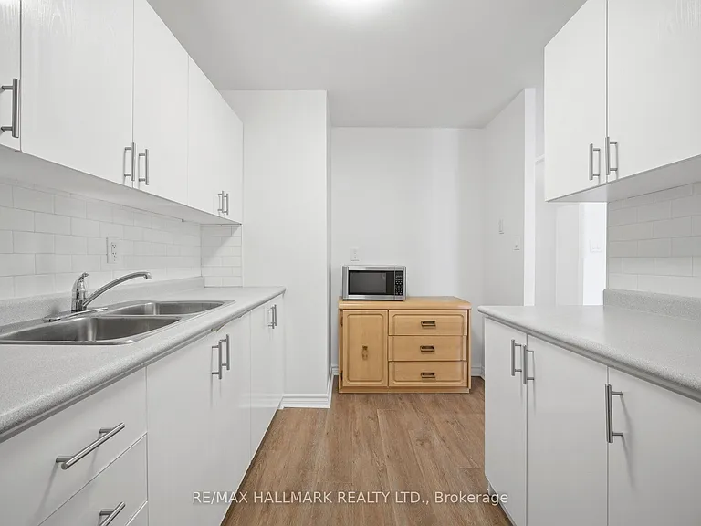 3025 The Credit Woodlands #314 — Photo 17