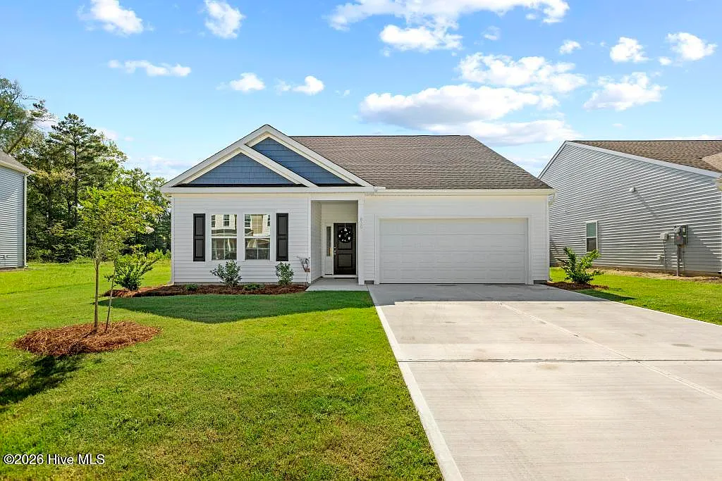 4 bed, 2.0 bath, 1855 sqft, $2,300 — Photo 1