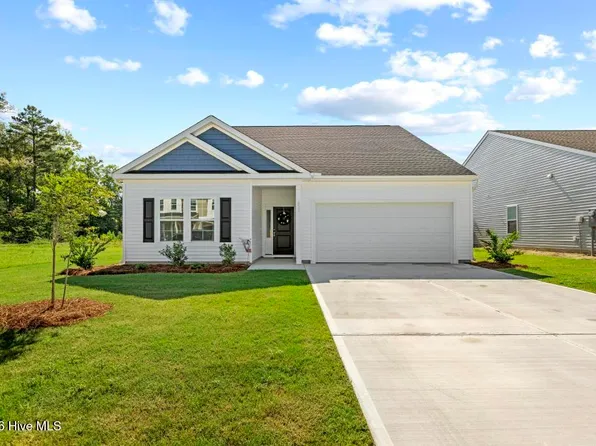 830 Schoolfield Dr, Sneads Ferry, NC 28460