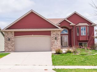 4866 Bishop Ln NW, Rochester, MN 55901