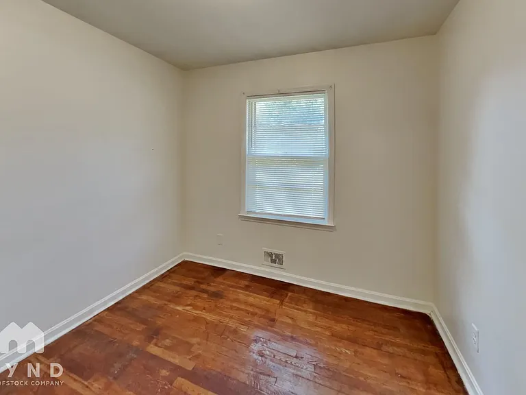 5860 Ronnie Dr — Photo 13