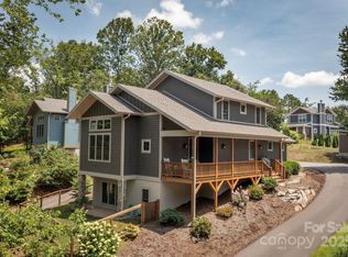11 Elkmont Dr, Asheville, NC 28804