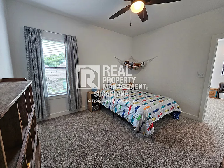 1414 Emma Lake Dr — Photo 18