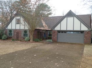 304 Center Point Ln, Florence, AL 35634