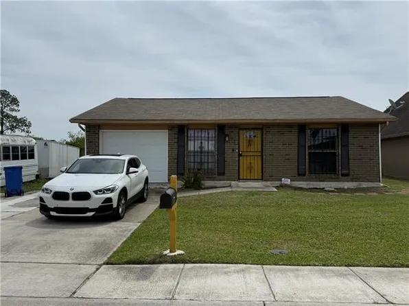 7 Point Coupee Pl, New Orleans, LA 70129