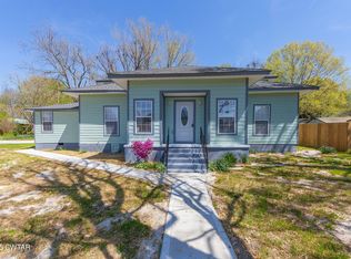 501 S 2nd St, Greenfield, TN 38230