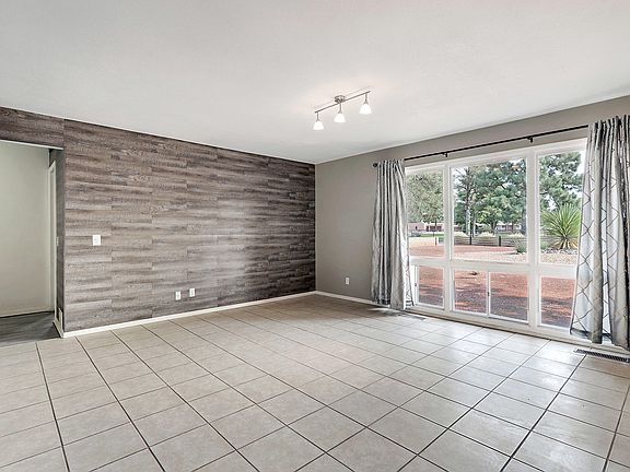 5th image of 4906 Fairfax Dr NW