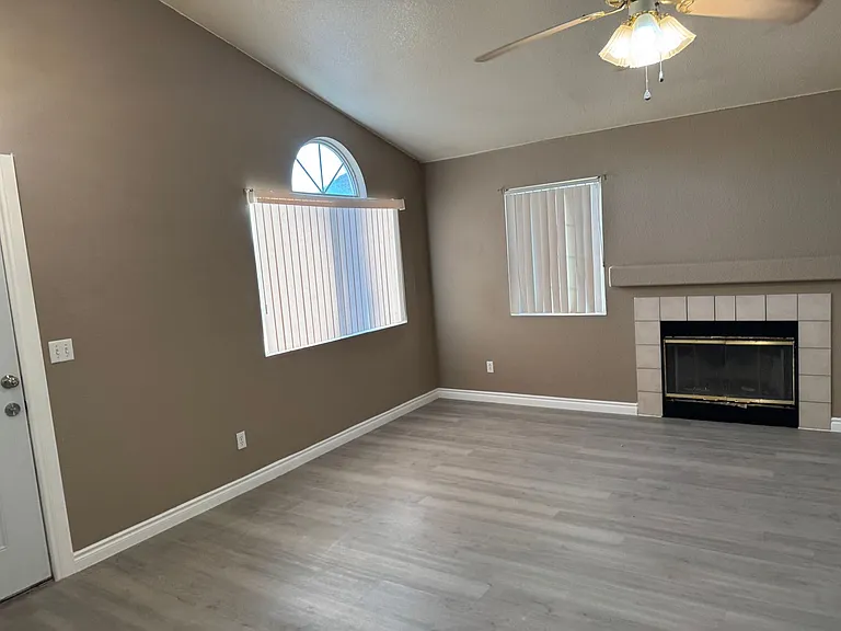 3736 Rose Canyon Dr — Photo 22