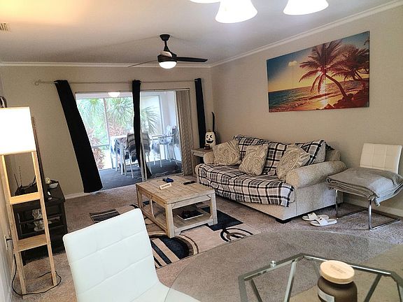 3rd image of 10335 Carrollwood Ln APT 115
