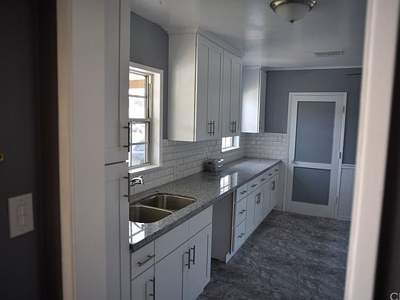 4th image of 722 E 20th St