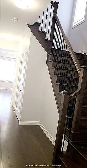 7 Angelfish Rd — Photo 3