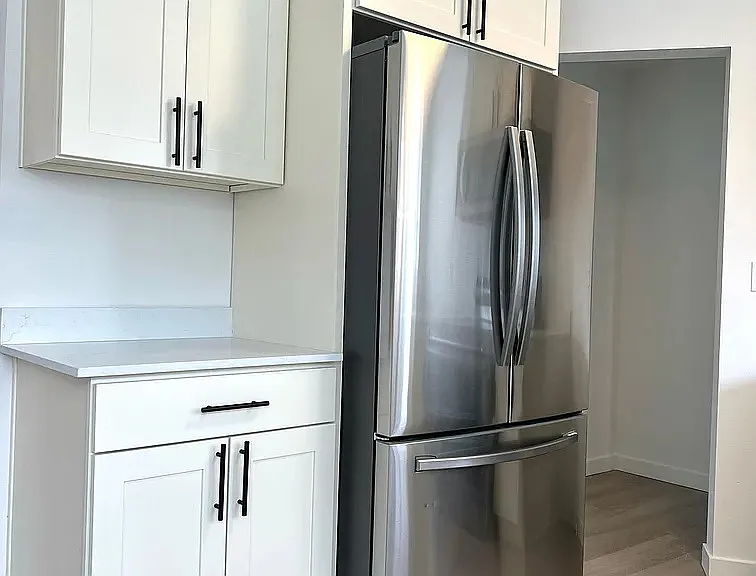 4220 Pasadena Pl NE — Photo 2