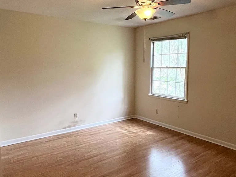 455 Mall Blvd #101 — Photo 12