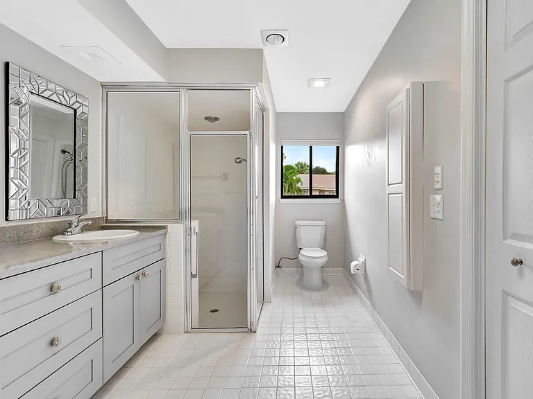 121 Prestwick Cir — Photo 39