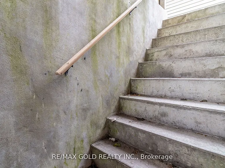 222 Fleming Dr — Photo 25