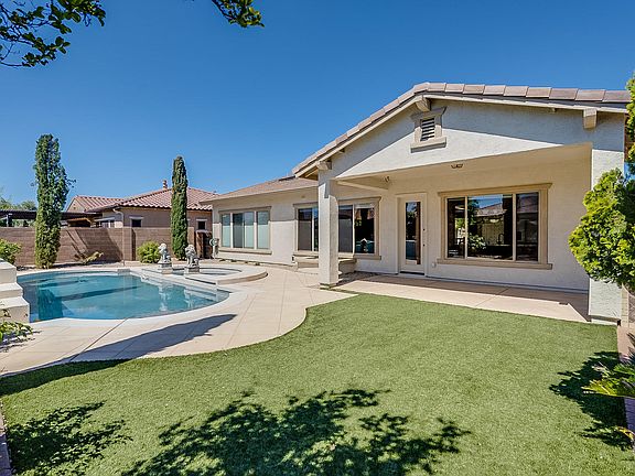 3rd image of 3371 E Virgil Dr