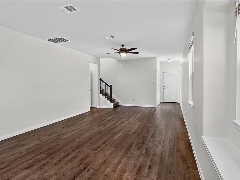 24839 Goldoni Dr — Photo 8