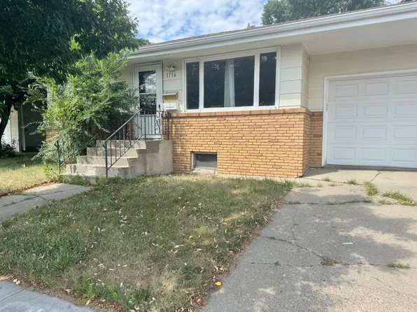 1716 Porter Ave, Bismarck, ND 58501